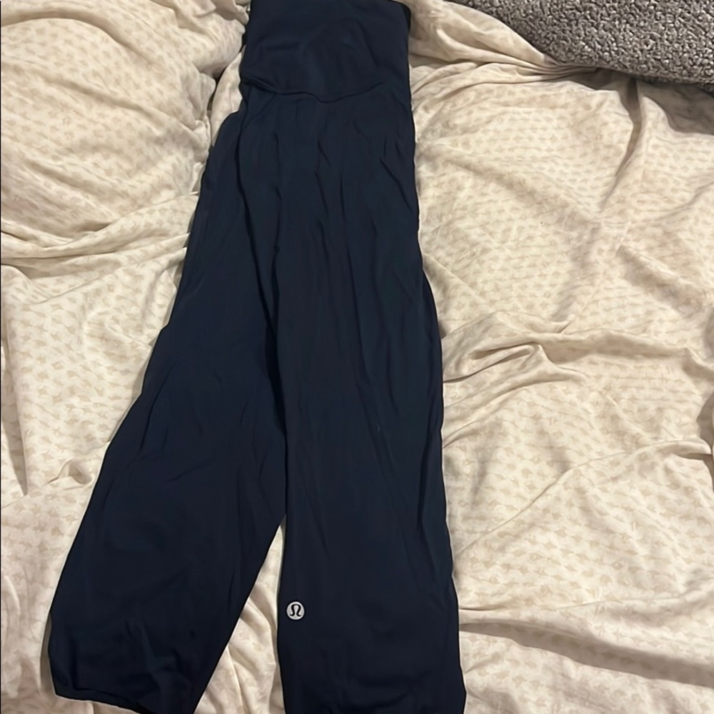 Lululemon base pace leggings in 23” size 10